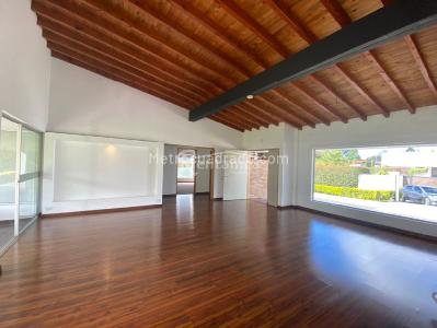 Casa de 4 alcobas en venta en Llano Grande, Rionegro, 350 m² · foto 12 de 20