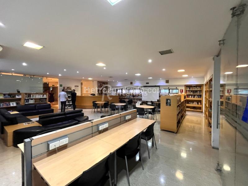 Edificio de Apartamentos en Arriendo, San Antonio, Medellín - Widok 2