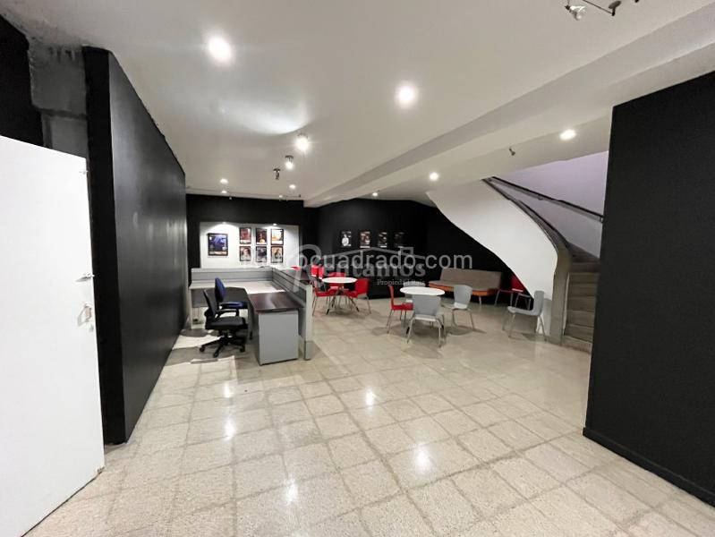 Edificio de Apartamentos en Arriendo, San Antonio, Medellín - Więcej