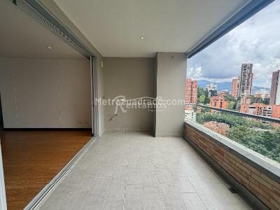 Apartamento de 3 alcobas en venta en El Castillo, Medellín, 171 m² · foto 3 de 20