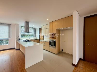 Apartamento de 3 alcobas en venta en El Castillo, Medellín, 171 m² · foto 8 de 20