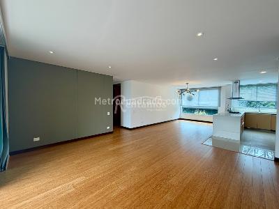 Apartamento de 3 alcobas en venta en El Castillo, Medellín, 171 m² · foto 12 de 20