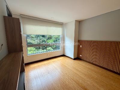Apartamento de 3 alcobas en venta en El Castillo, Medellín, 171 m² · foto 15 de 20
