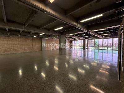 Office for rent in Guayabal, Medellín