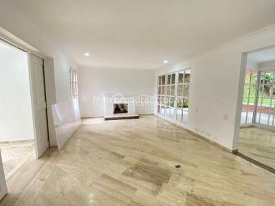 Casa de 4 alcobas en venta en La Calera, Medellín, 770 m² · foto 9 de 20