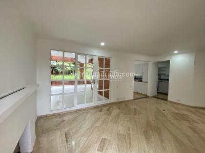 Casa de 4 alcobas en venta en La Calera, Medellín, 770 m² · foto 10 de 20