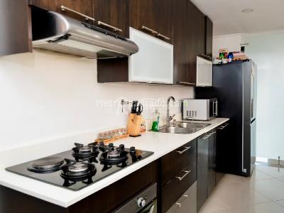 Apartamento de 3 alcobas en venta en La Linde, Medellín, 136 m² · foto 2 de 17