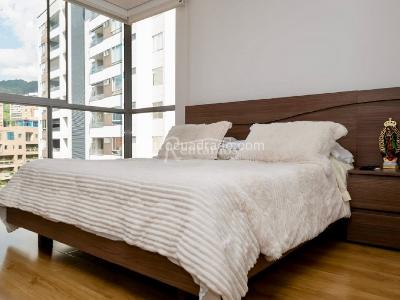 Apartamento de 3 alcobas en venta en La Linde, Medellín, 136 m² · foto 4 de 17