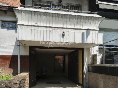 Casa de 3 alcobas en venta en Laureles, Medellín, 210 m² · foto 3 de 20