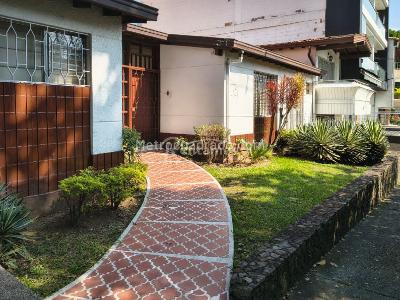 Casa de 3 alcobas en venta en Laureles, Medellín, 210 m² · foto 4 de 20