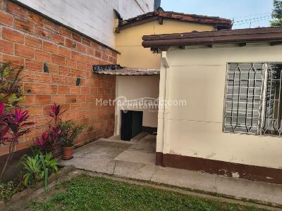 Casa de 3 alcobas en venta en Laureles, Medellín, 210 m² · foto 10 de 20