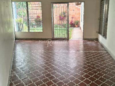 Casa de 3 alcobas en venta en Laureles, Medellín, 210 m² · foto 11 de 20