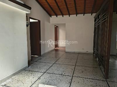 Casa de 3 alcobas en venta en Laureles, Medellín, 210 m² · foto 14 de 20