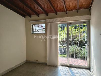 Casa de 3 alcobas en venta en Laureles, Medellín, 210 m² · foto 15 de 20