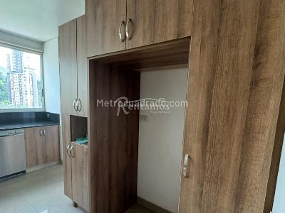 Apartamento de 3 alcobas en venta en El Poblado, Medellín, 272 m² · foto 8 de 20