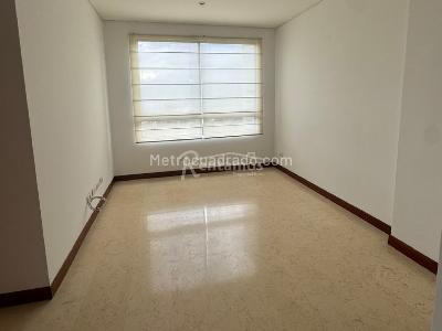 Apartamento de 3 alcobas en venta en El Poblado, Medellín, 272 m² · foto 10 de 20