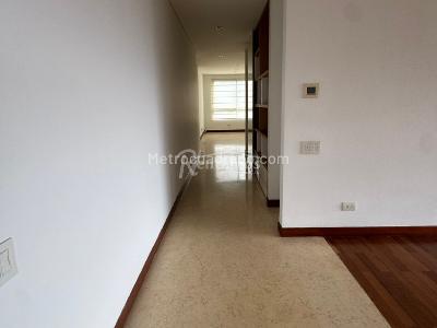 Apartamento de 3 alcobas en venta en El Poblado, Medellín, 272 m² · foto 16 de 20