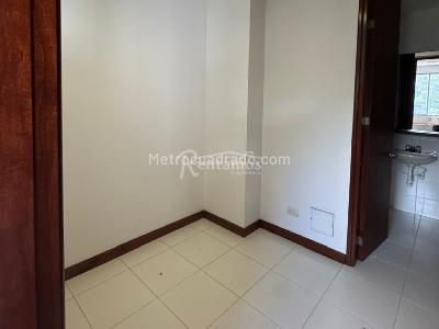 Apartamento de 3 alcobas en venta en El Poblado, Medellín, 272 m² · foto 20 de 20