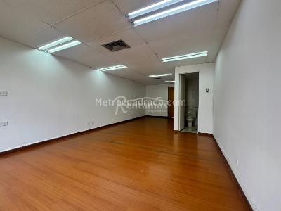 Office for rent in Milla De Oro, Medellín