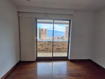 Apartamento en venta en El Tesoro, Medellín · foto 9 de 19