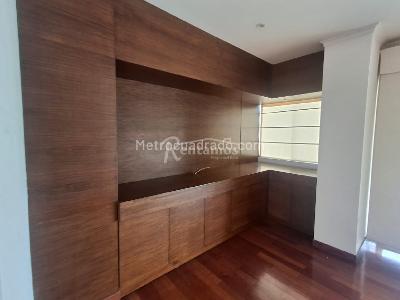 Apartamento en venta en El Tesoro, Medellín · foto 10 de 19