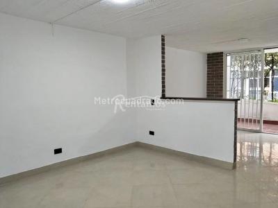Casa de 3 alcobas en venta en Santa Catalina, Itagüí, 118 m² · foto 2 de 20