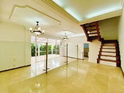 Casa de 4 alcobas en venta en El Poblado, Medellín, 276 m² · foto 3 de 20