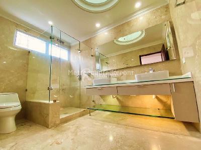 Casa de 4 alcobas en venta en El Poblado, Medellín, 276 m² · foto 18 de 20