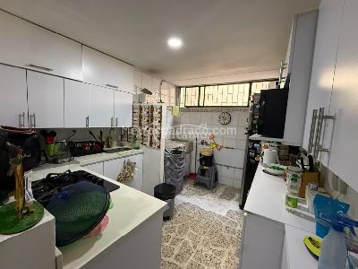 Apartamento en venta en Los Colores, Medellín · foto 2 de 20