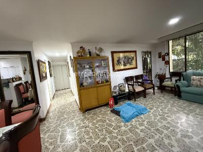 Apartamento en venta en Los Colores, Medellín · foto 8 de 20