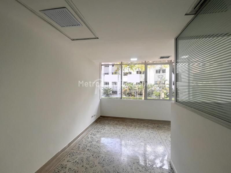 Oficina en Arriendo, Santa Maria De Los Angeles, Medellín - Más