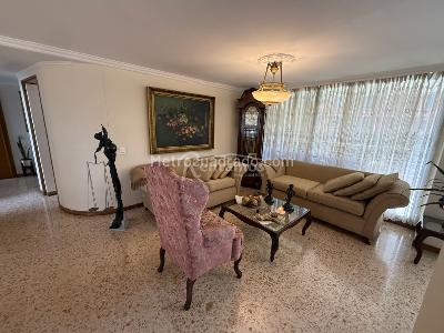 Apartamento de 3 alcobas en venta en Patio Bonito, Medellín, 143 m² · foto 3 de 20