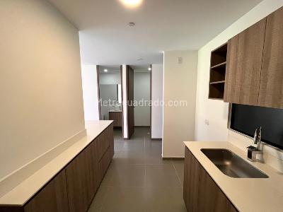 Apartaestudio en venta en Loma Del Escobero, Envigado, 64 m² · foto 2 de 20