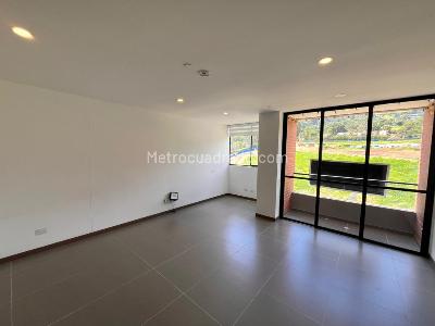 Apartaestudio en venta en Loma Del Escobero, Envigado, 64 m² · foto 9 de 20