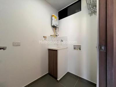 Apartaestudio en venta en Loma Del Escobero, Envigado, 64 m² · foto 16 de 20