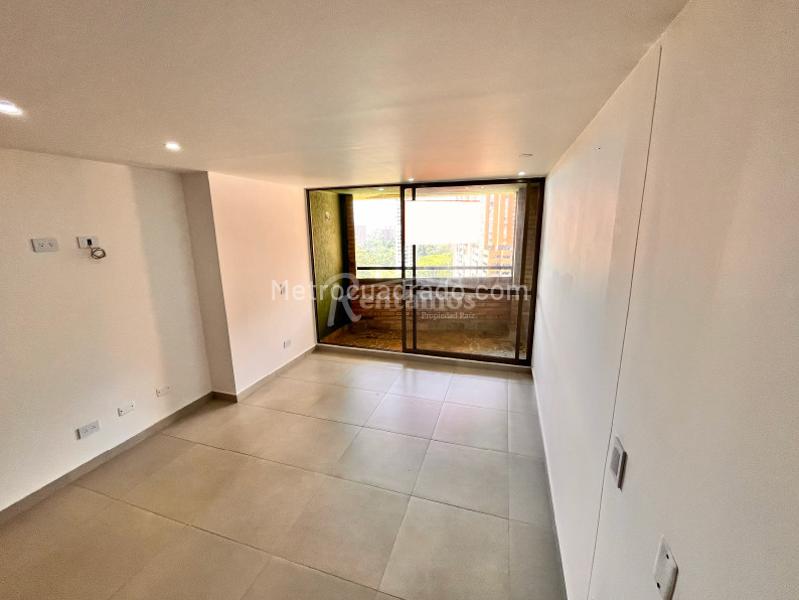 3BR Apartment in Las Lomitas (110 m²) - 3