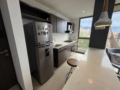 Apartamento de 2 alcobas en arriendo en Altos Del Poblado, Medellín, 72 m² · foto 2 de 20