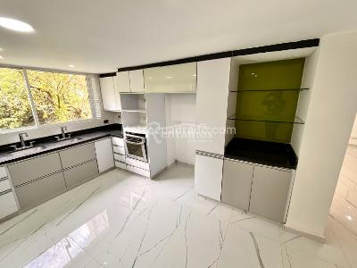 Casa de 5 alcobas en venta en La Doctora, Sabaneta, 480 m² · foto 7 de 20
