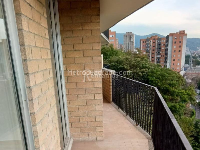 2BR Apartment in Las Palmas (72 m²) - 3