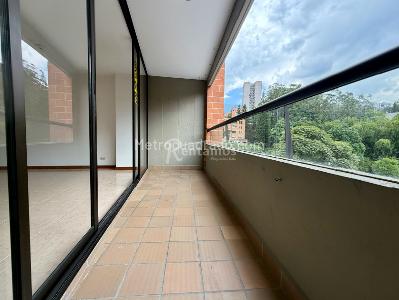 Apartamento de 3 alcobas en venta en La Frontera, Medellín, 114 m² · foto 4 de 20