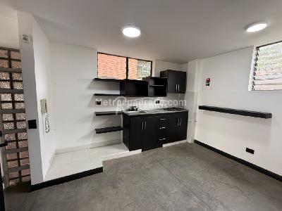 Apartamento de 3 alcobas en venta en La Aguacatala, Medellín, 100 m² · foto 7 de 18