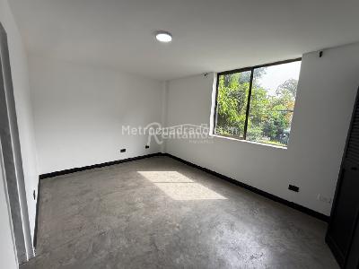 Apartamento de 3 alcobas en venta en La Aguacatala, Medellín, 100 m² · foto 13 de 18