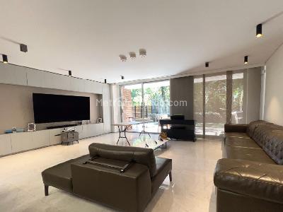 Casa de 4 alcobas en venta en Tres Esquinas, Medellín, 251 m² · foto 3 de 20