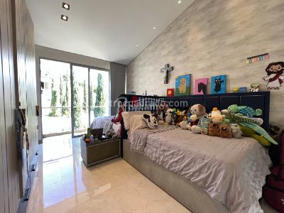 Casa de 4 alcobas en venta en Tres Esquinas, Medellín, 251 m² · foto 18 de 20