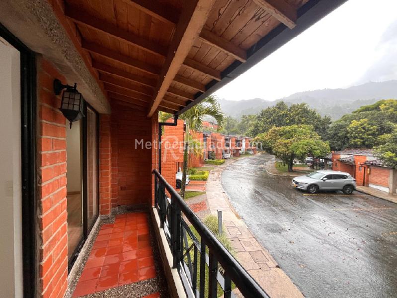 Casa en Arriendo, La Intermedia, Envigado - Widok 2