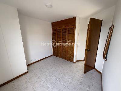 Apartamento de 2 alcobas en arriendo en Patio Bonito, Medellín, 65 m² · foto 16 de 19