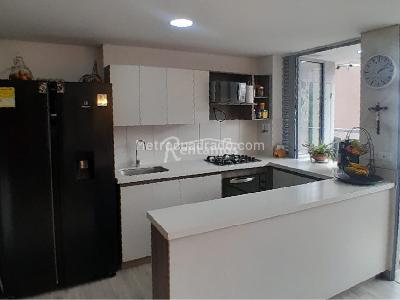 Apartamento de 3 alcobas en venta en Aves Maria, Sabaneta, 94 m² · foto 5 de 20