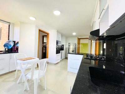 Apartamento en venta en El Campestre, Medellín · foto 8 de 20