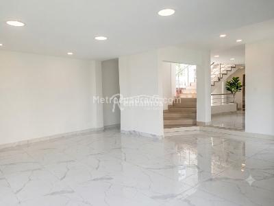 Casa de 4 alcobas en venta en La Doctora, Sabaneta, 450 m² · foto 3 de 15
