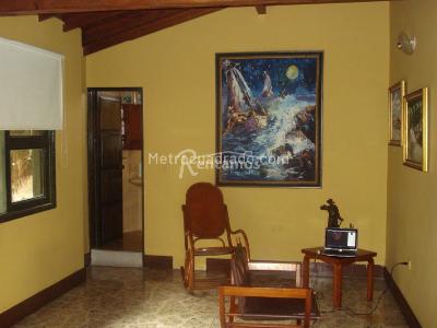 Casa de 3 alcobas en venta en Loma De Las Brujas, Envigado, 1550 m² · foto 12 de 18